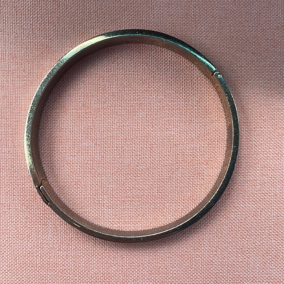 Gold bangle - Picture 2 of 2
